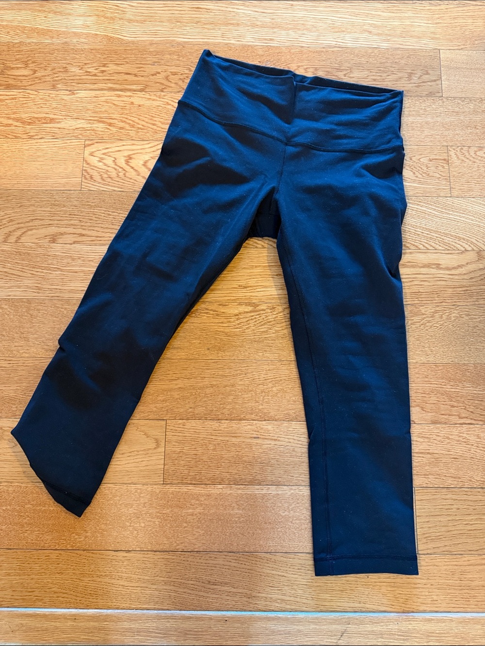 Lululemon Women’s Black Capri Active Leggings